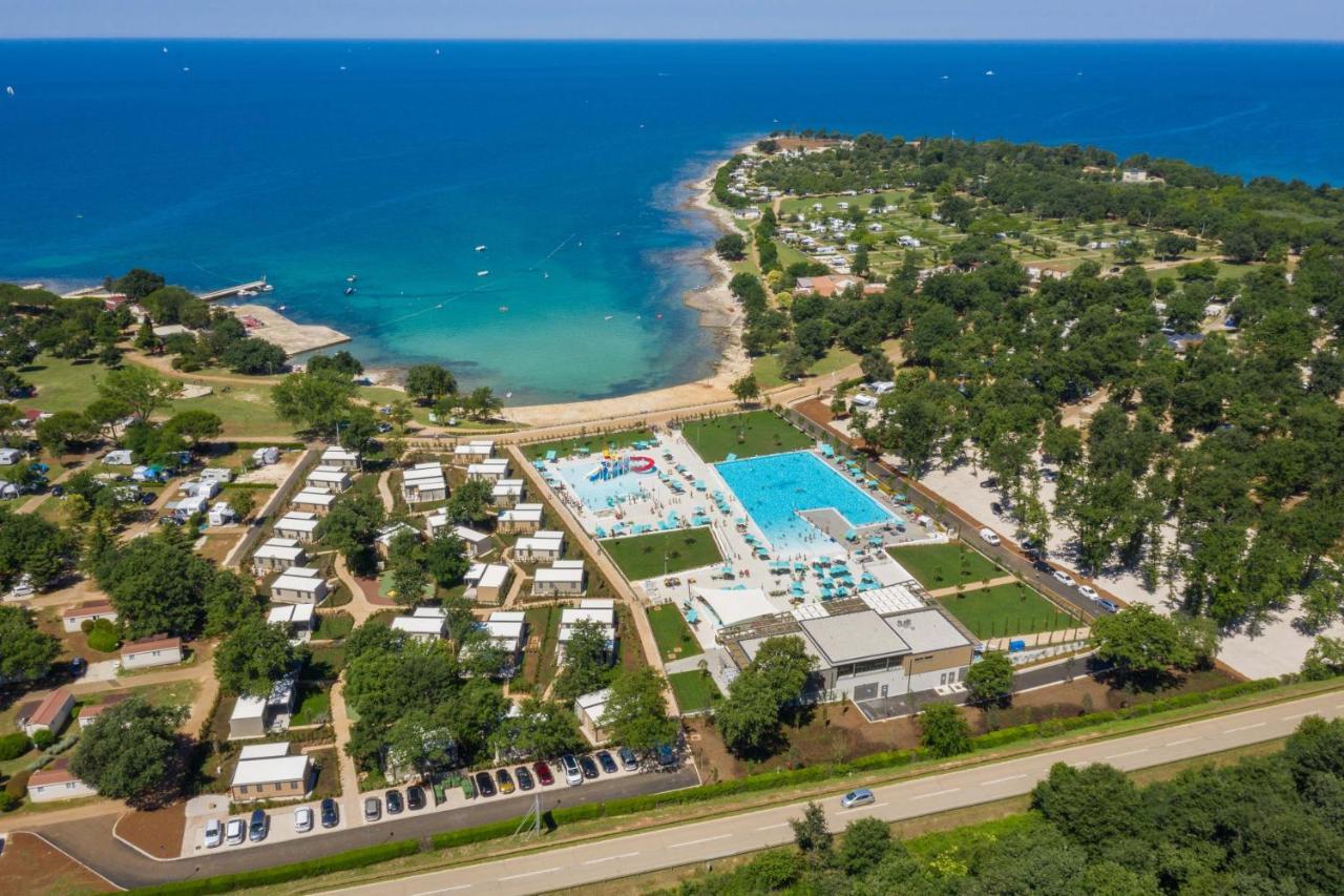 Mobile Homes Premium Vista Mare Park Umag By Camp4You Buitenkant foto