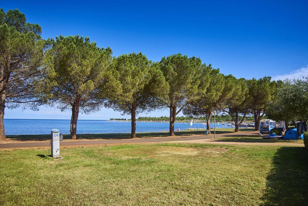 Mobile Homes Premium Vista Mare Park Umag By Camp4You Buitenkant foto