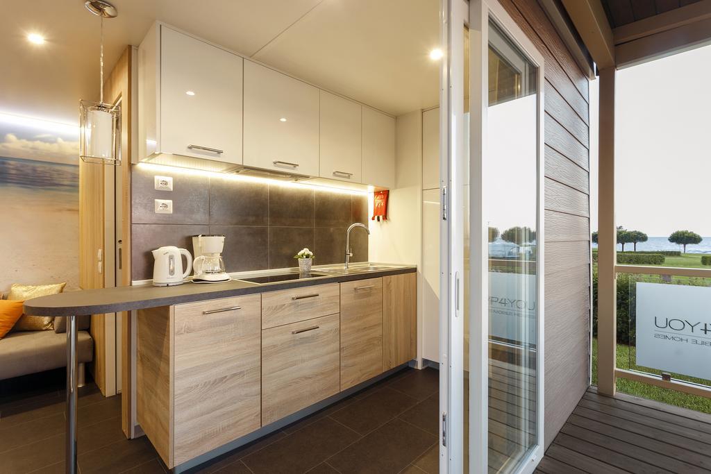 Mobile Homes Premium Vista Mare Park Umag By Camp4You Buitenkant foto