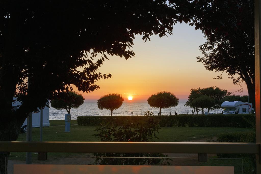 Mobile Homes Premium Vista Mare Park Umag By Camp4You Buitenkant foto
