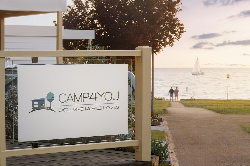 Mobile Homes Premium Vista Mare Park Umag By Camp4You Buitenkant foto