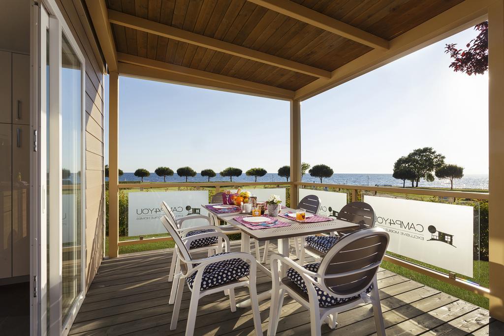 Mobile Homes Premium Vista Mare Park Umag By Camp4You Buitenkant foto