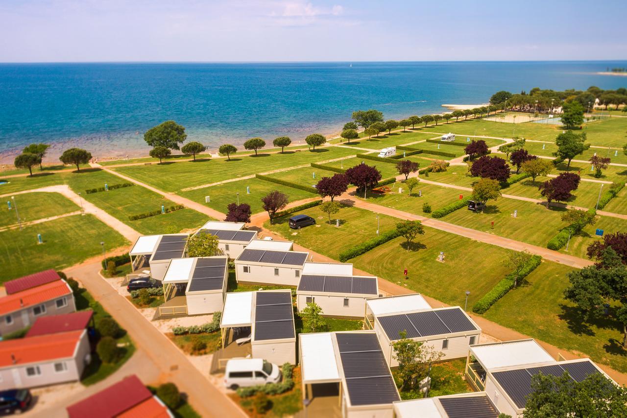 Mobile Homes Premium Vista Mare Park Umag By Camp4You Buitenkant foto